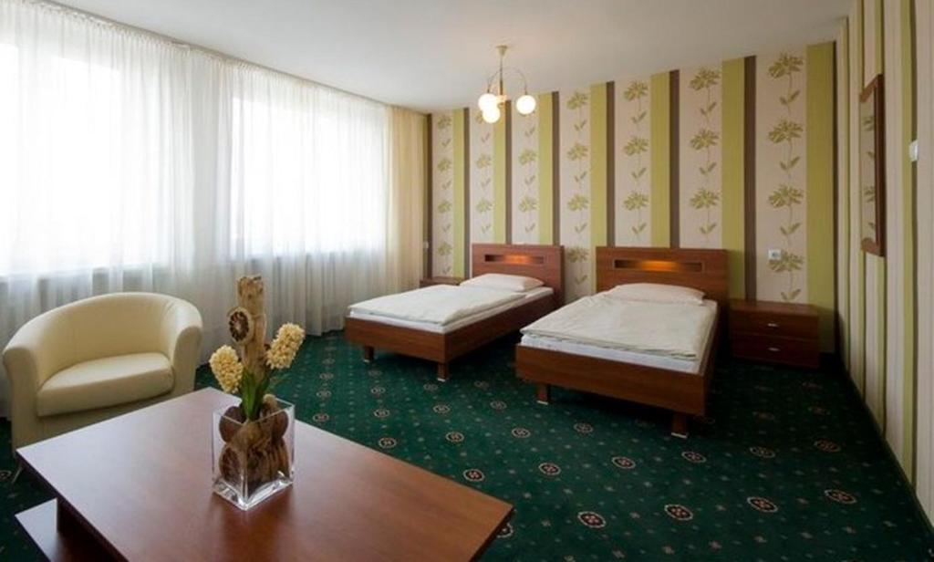 Hotel Naramowice Poznań Quarto foto